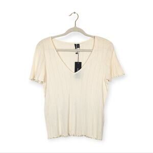 NWT Vero Moda Short Sleeve Lettuce Edge V-Neck Top Size XL